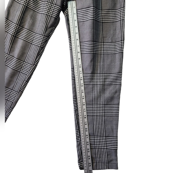 Ardene | Women's Slip-On Plaid Overalls Size M - Picture 14 of 14